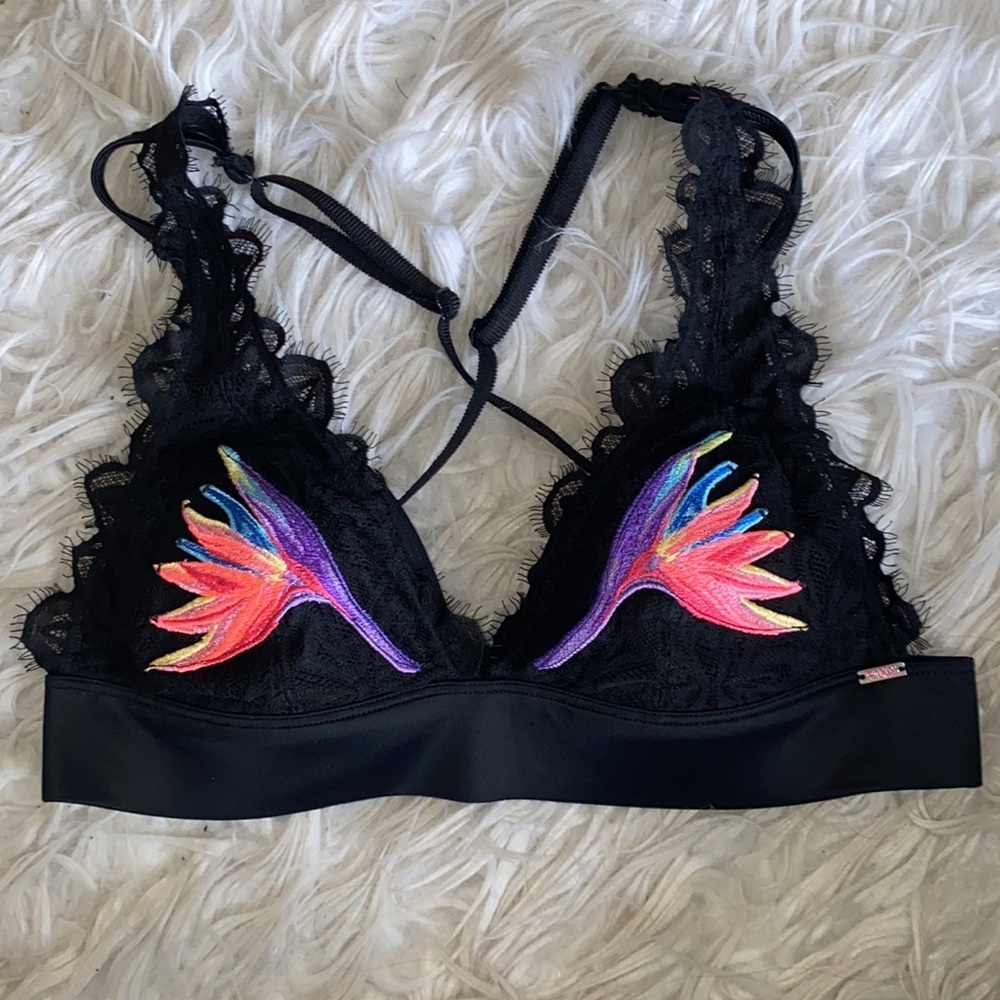 NWOT VS Pink Push Up Lace Bralette with Criss Cross Back